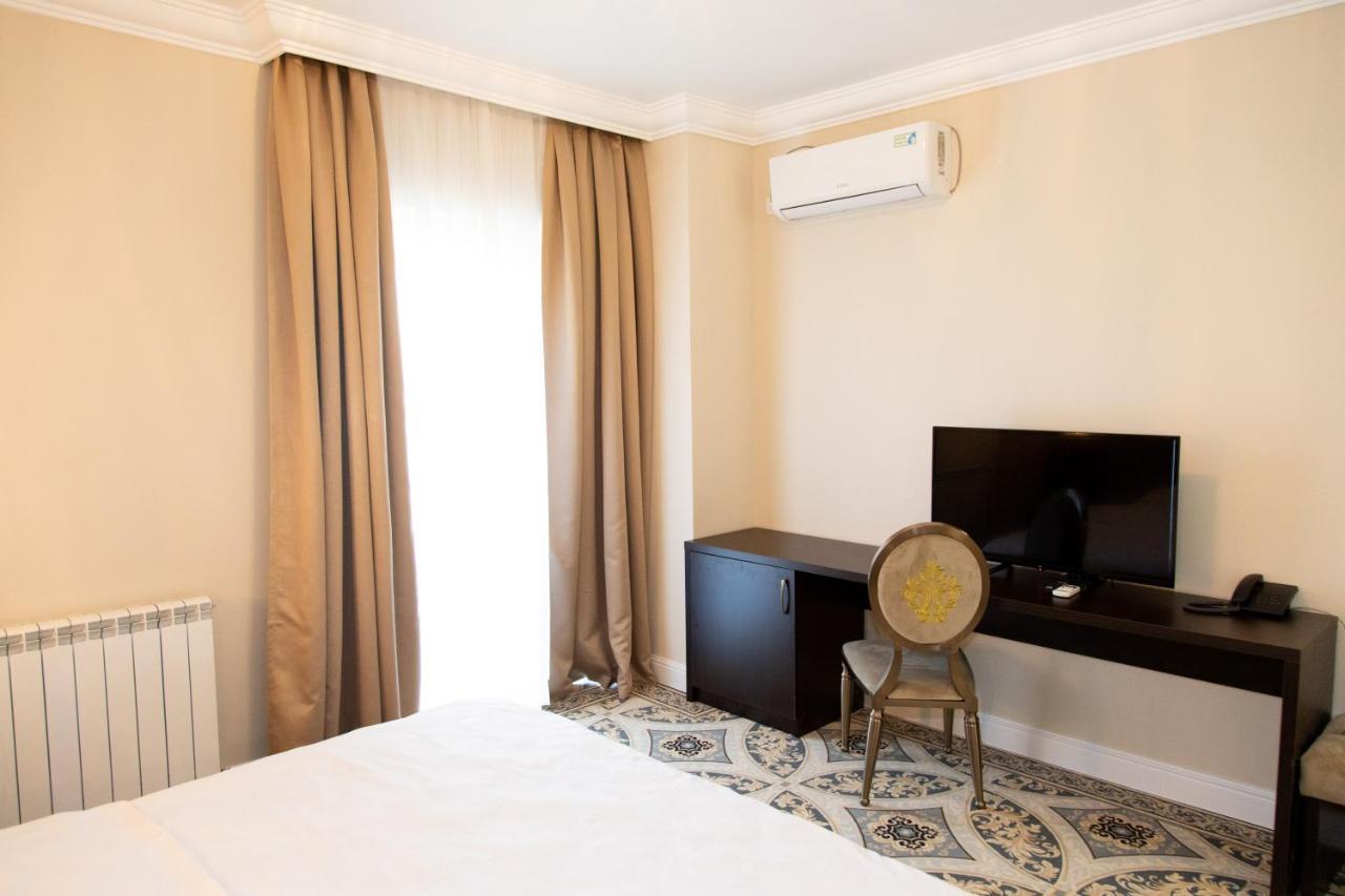Hotel Palace Severin 드로베타 투르누 세베린 외부 사진
