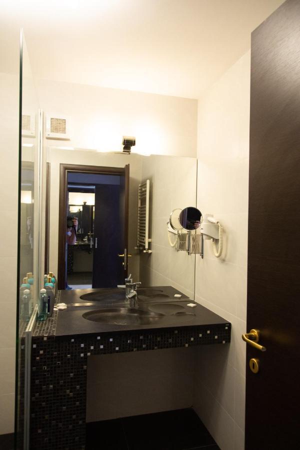 Hotel Palace Severin 드로베타 투르누 세베린 외부 사진