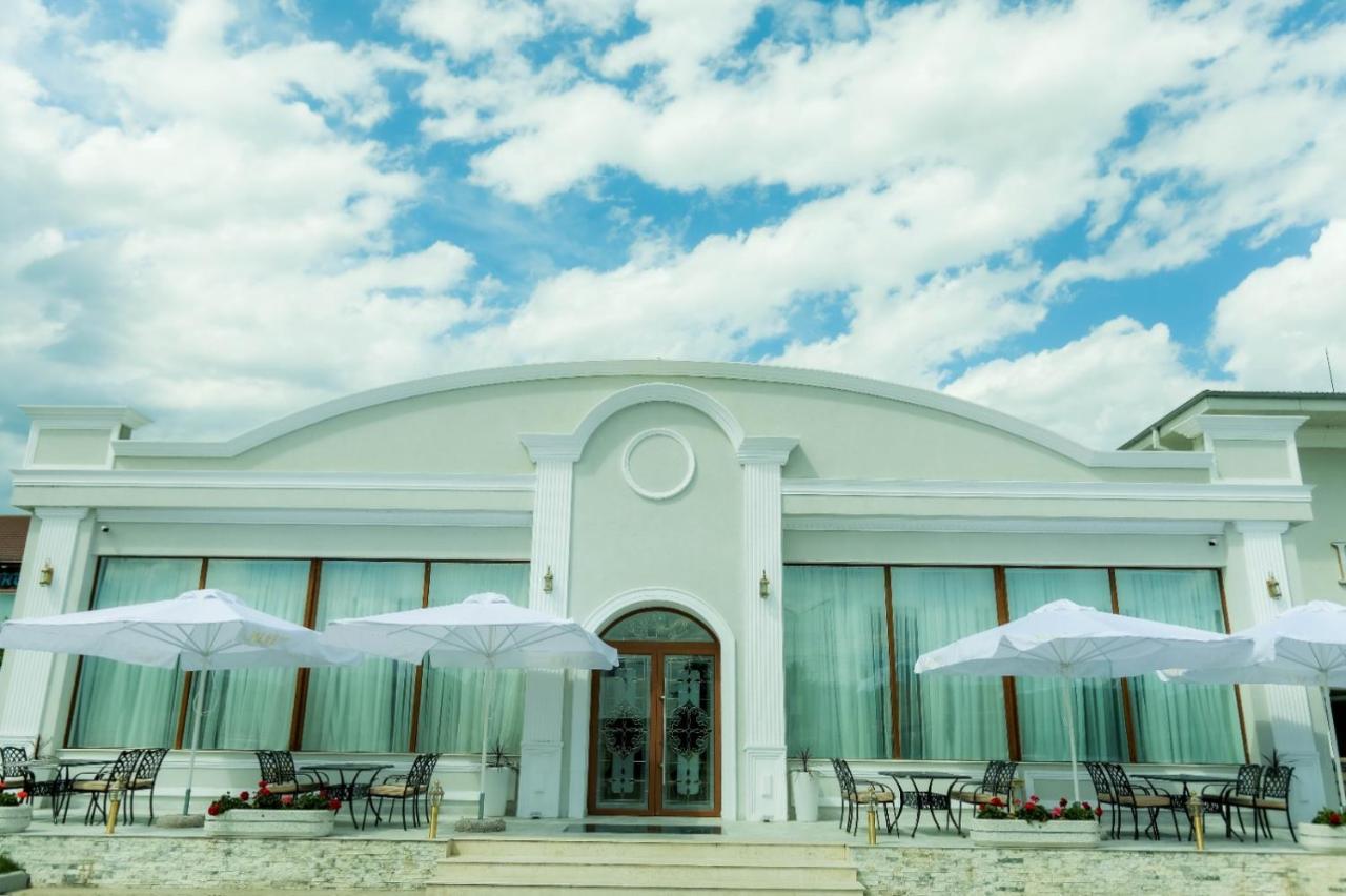 Hotel Palace Severin 드로베타 투르누 세베린 외부 사진