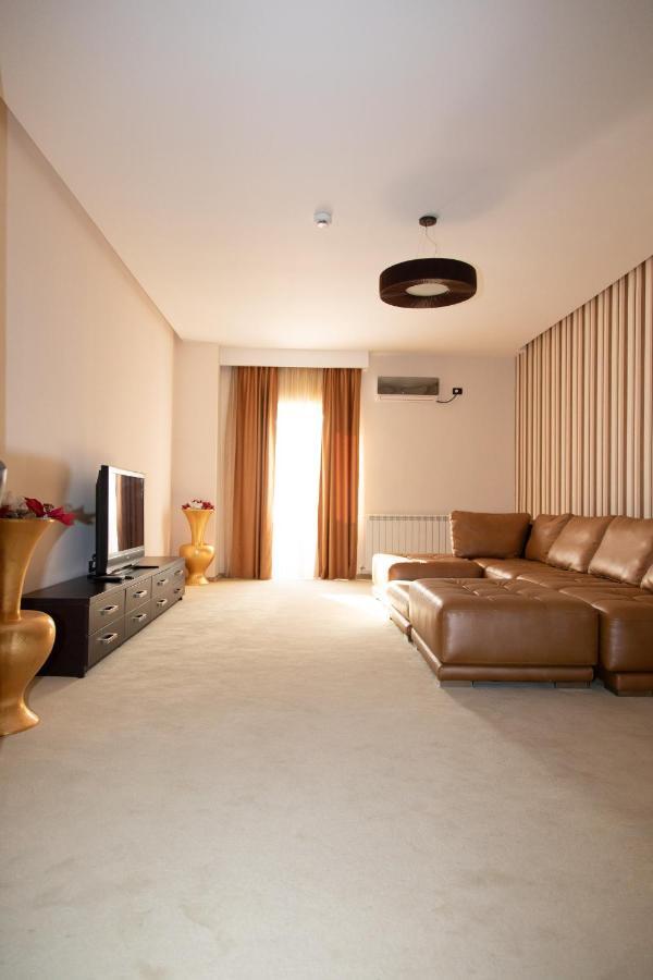 Hotel Palace Severin 드로베타 투르누 세베린 외부 사진