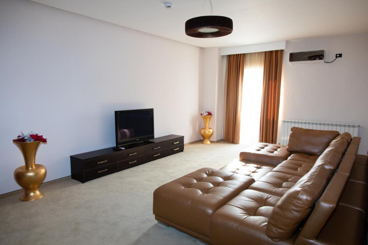 Hotel Palace Severin 드로베타 투르누 세베린 외부 사진